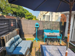 Beautiful 2 bedroom House with garden